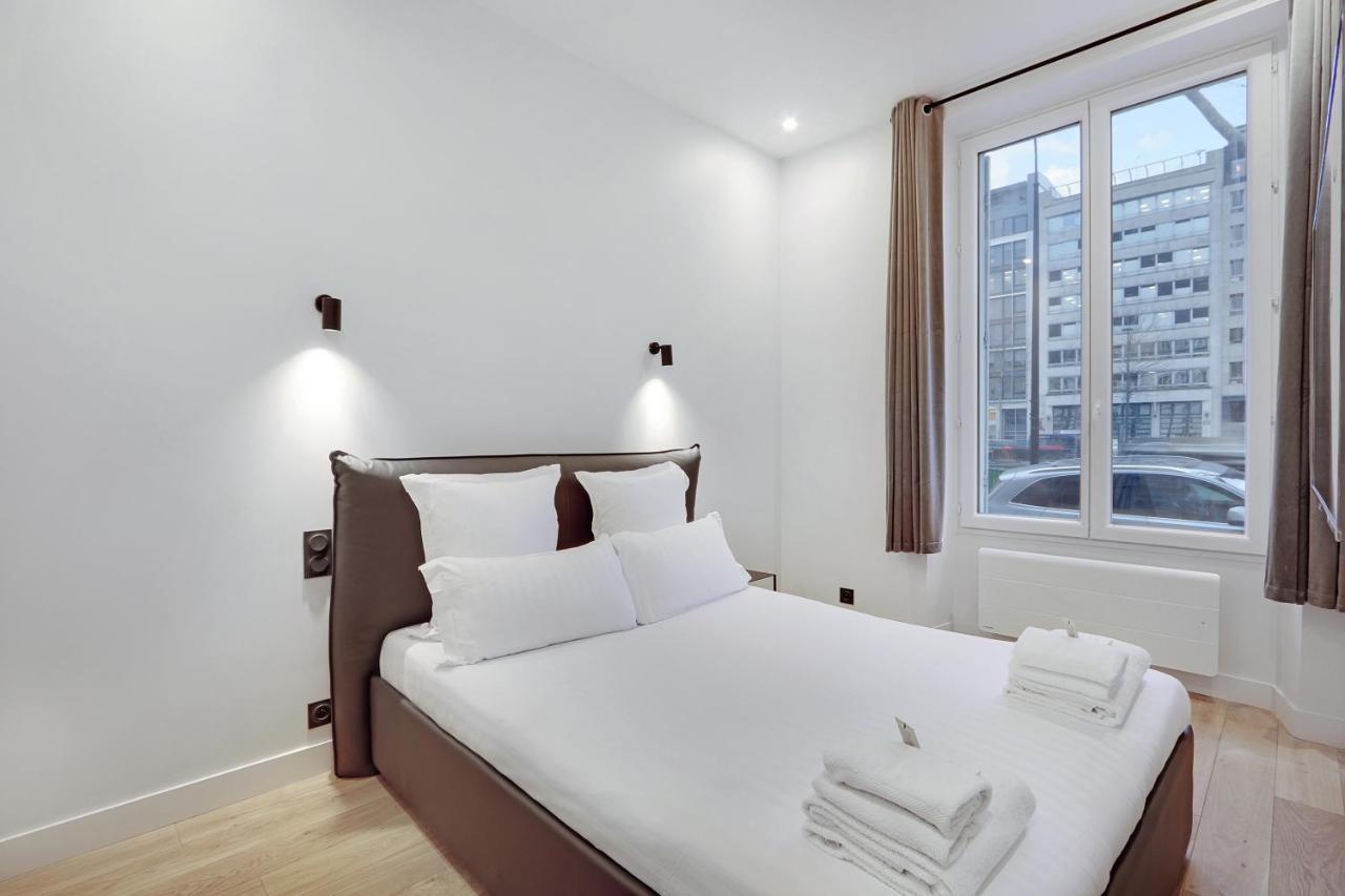 Pick A Flat'S Apartment In Neuilly Sur Seine - Avenue Charles De Gaulle Exterior photo